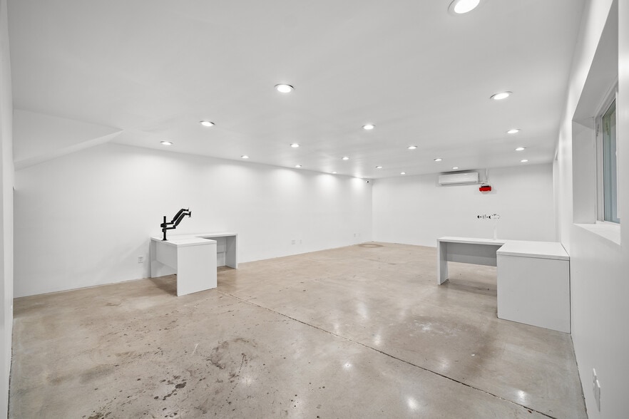 More Photos Of 1507 Essex St, Los Angeles Warehouse For Lease