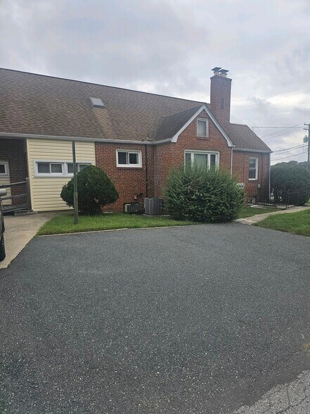 More Photos Of 7100 German Hill Rd, Baltimore Office For Lease