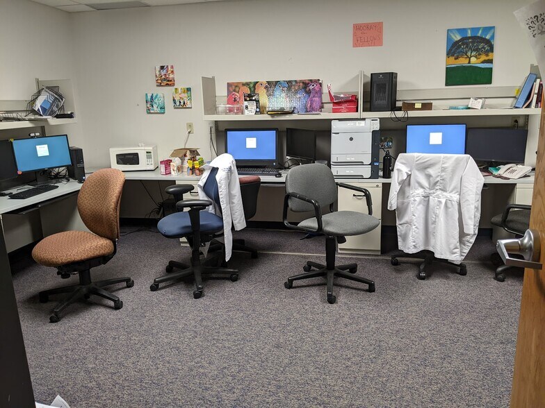 More Photos Of 3229 E Genesee St, Syracuse Medical For Sale