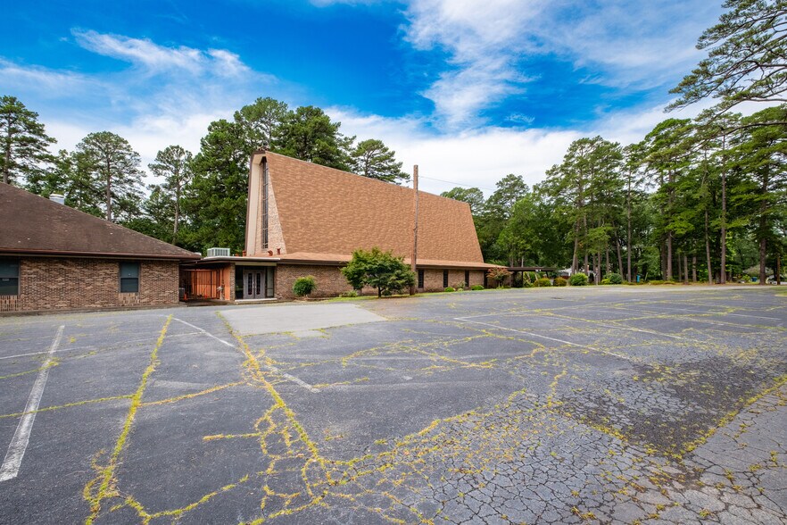 More Photos Of 4601 Western Hills Ave, Little Rock Religious Facility For Sale
