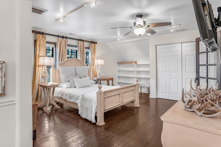 More Photos Of 707 Inverness Ave, Nashville Restaurant For Sale