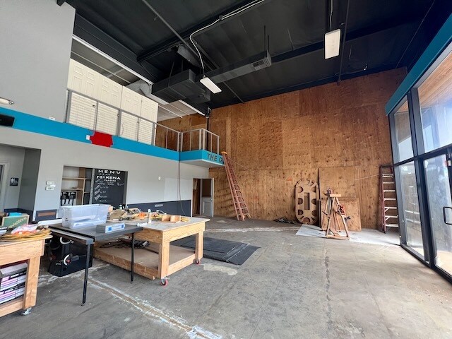 More Photos Of 300 Ohukai Rd, Kihei Light Manufacturing For Lease