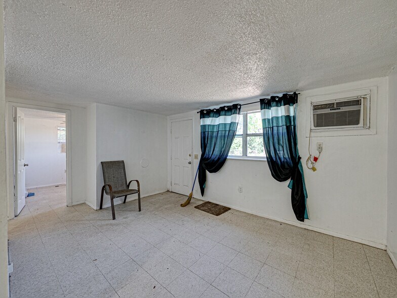 More Photos Of 38230 Roosevelt Ave, Dade City Apartments For Sale