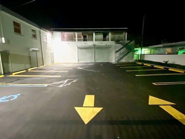 More Photos Of 2390 NW 7th St, Miami Medical For Lease