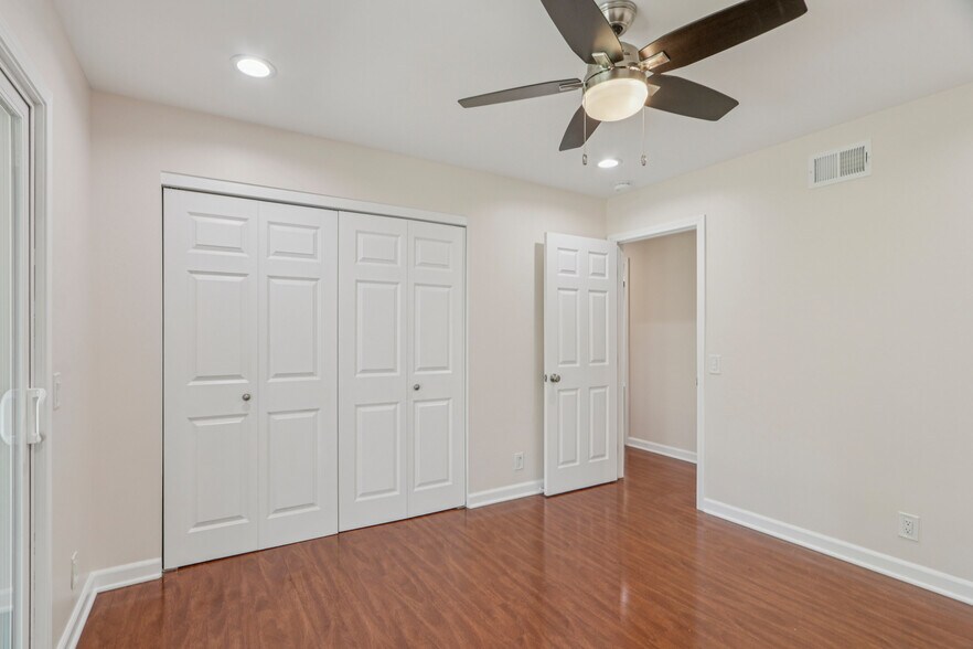 More Photos Of 17148 Stare St, Northridge Apartments For Sale