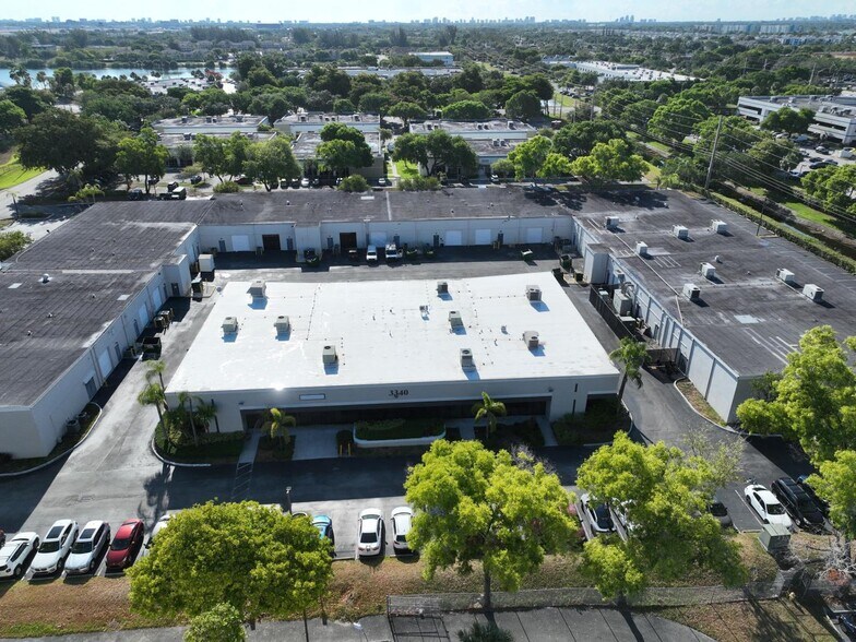 More Photos Of 3320-3350 NW 53rd St, Fort Lauderdale Light Manufacturing For Lease