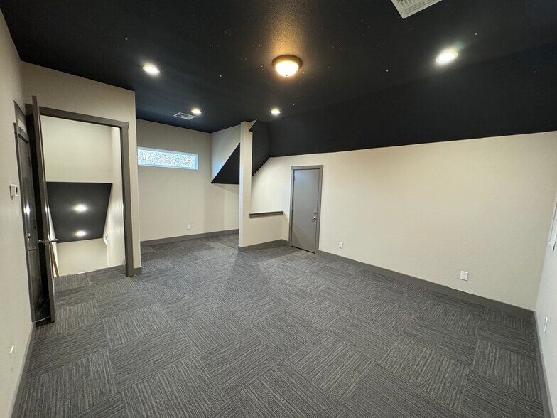 More Photos Of 2517 Creekmire -1, Conroe Medical For Sale