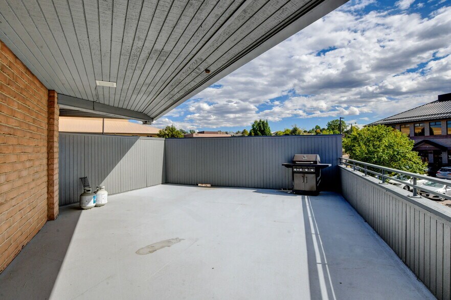 More Photos Of 19600 E Parker Square Dr, Parker Office For Lease