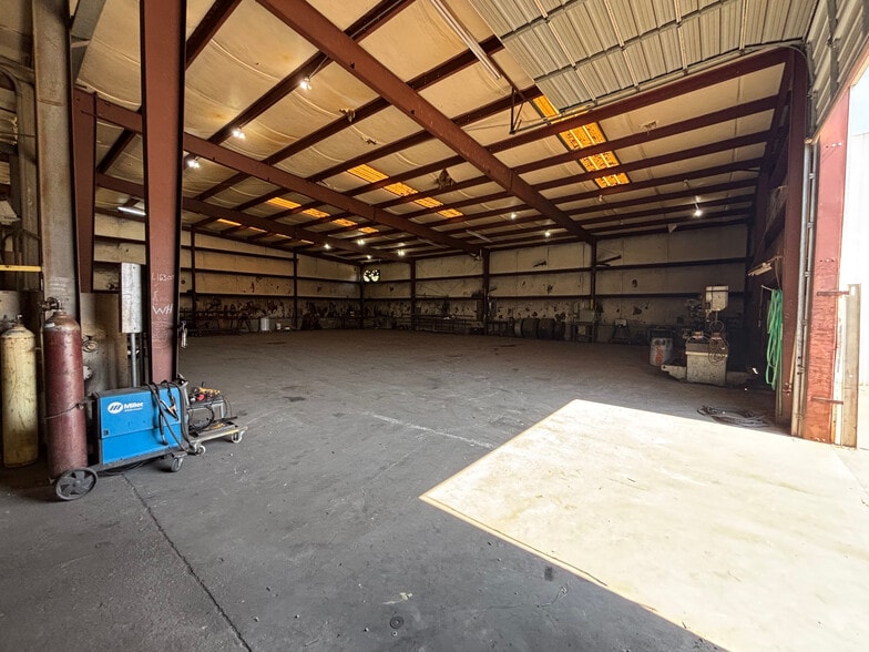 More Photos Of 424 Shelton Rd, West Columbia Warehouse For Sale