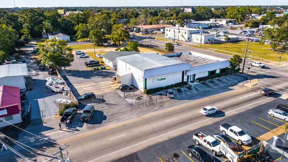 More Photos Of 3119 N Davis St, Pensacola Storefront Retail Office For Sale