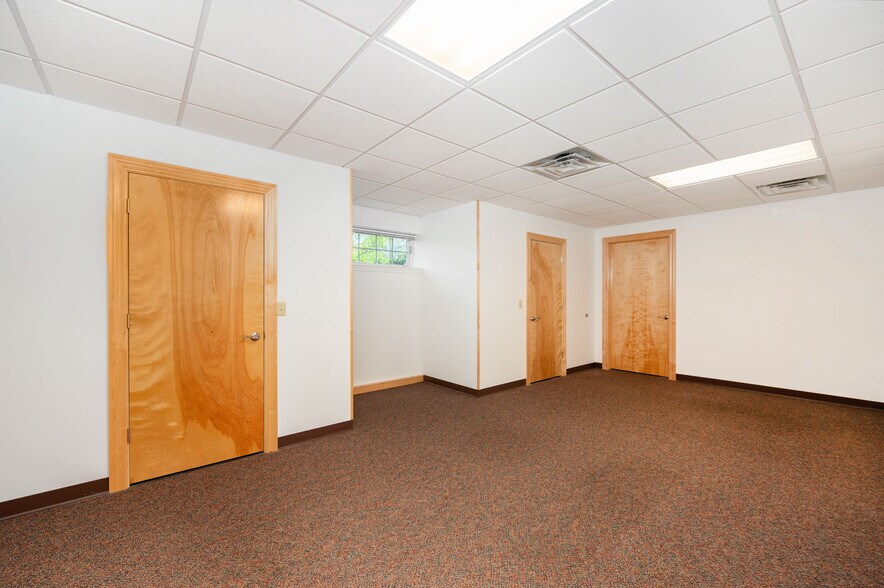More Photos Of 3135 Wilmington Rd, Neshannock Medical For Lease