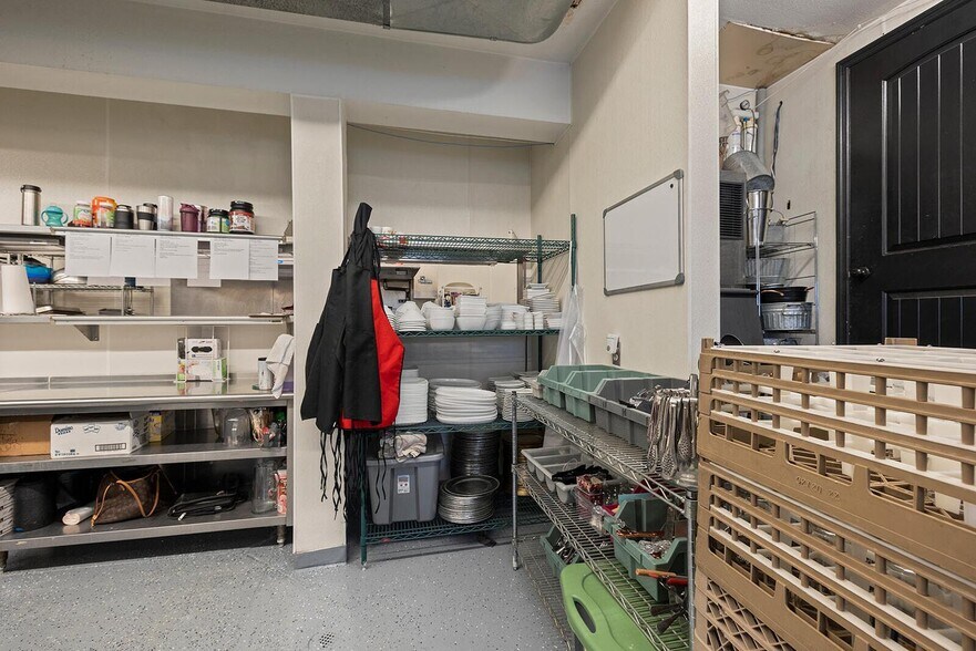 More Photos Of 381 W Guin Rd, Nixa Lodge Meeting Hall For Sale