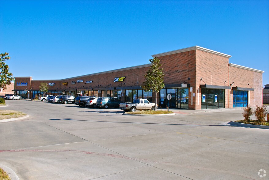 More Photos Of 10716-10860 N Beach St, Keller Unknown For Lease