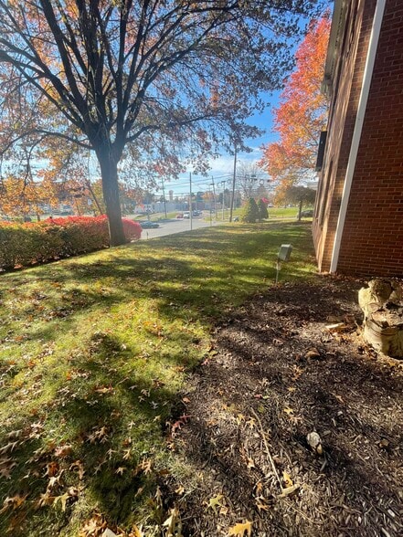 More Photos Of 995 Beaver Grade Rd, Coraopolis Medical For Lease