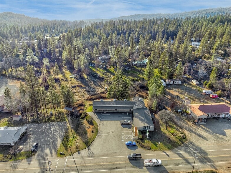 More Photos Of 16850 Willow Glen Rd, Brownsville Storefront Retail Office For Sale