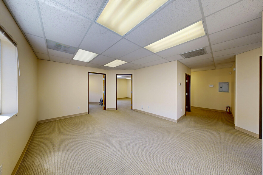 More Photos Of 510 Custer Way SE, Olympia Storefront Retail Office For Sale