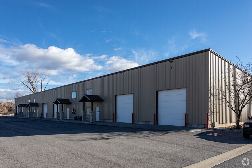 More Photos Of 810 W Utah Ave, Payson Warehouse For Sale