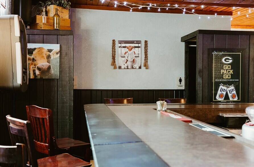 More Photos Of 2982 US Highway 63, Barronett Restaurant For Sale