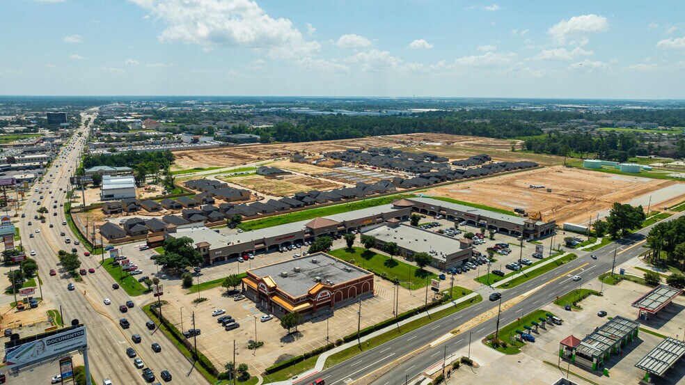 More Photos Of 1319 Cypress Creek Parkway, Houston Storefront For Lease