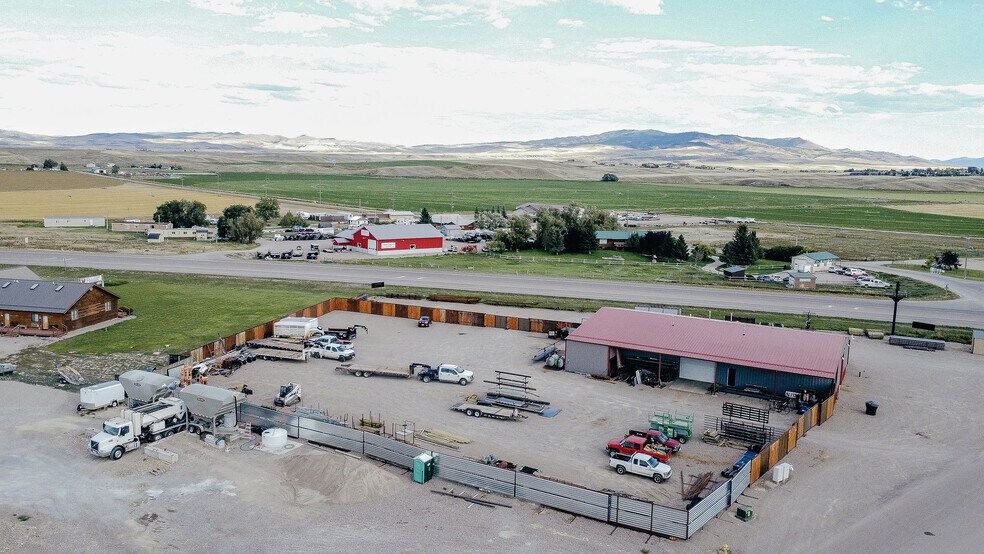 More Photos Of 40 Taylor dr, Dillon Industrial For Sale