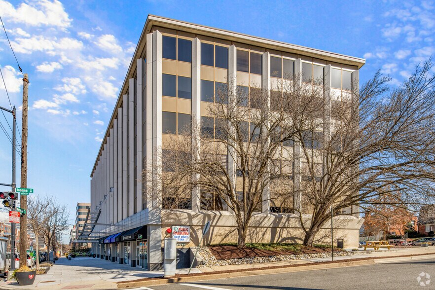 More Photos Of 5225 Wisconsin Ave NW, Washington Medical For Lease