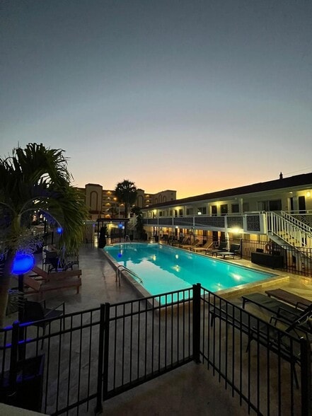 More Photos Of 14711 Gulf Blvd, Madeira Beach Hotel For Sale