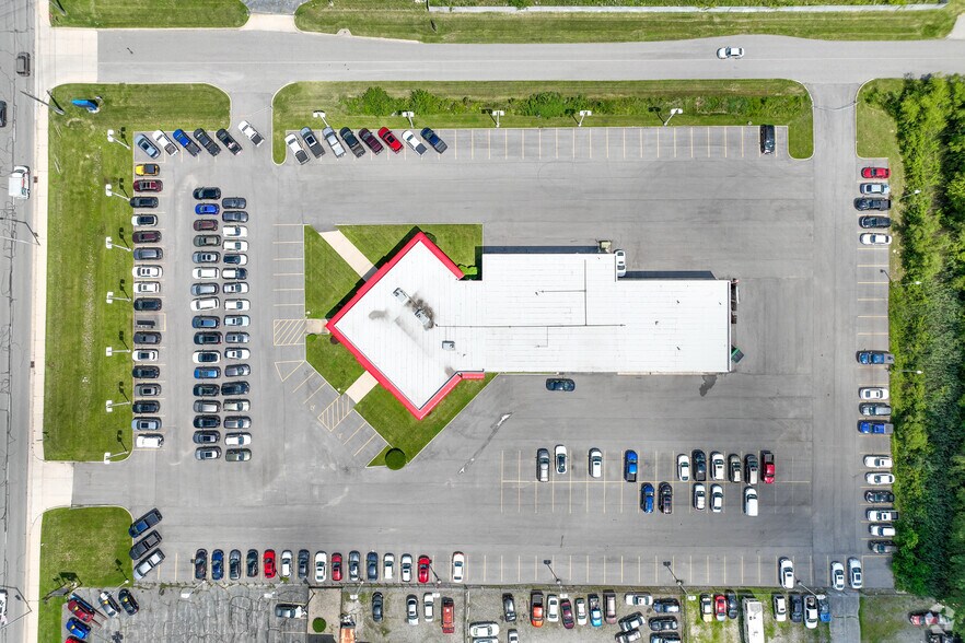 More Photos Of 6491 Broadway, Merrillville Auto Dealership For Lease