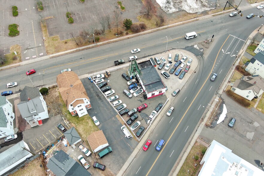 More Photos Of 385 New Park Ave, Hartford Auto Repair For Sale