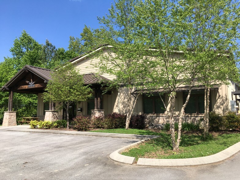 More Photos Of 4510 Turntable Rd, Chattanooga Office For Sale