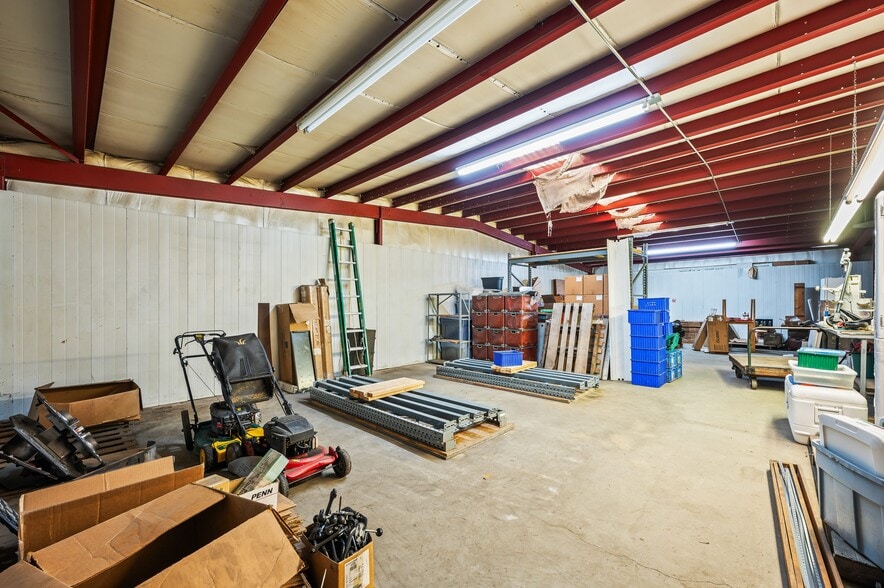 More Photos Of 2028 Washington Ave, Saint Joseph Warehouse For Sale