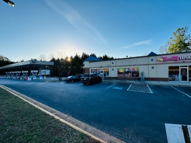 More Photos Of 256 Hurricane Shoals Rd, Lawrenceville Convenience Store For Sale