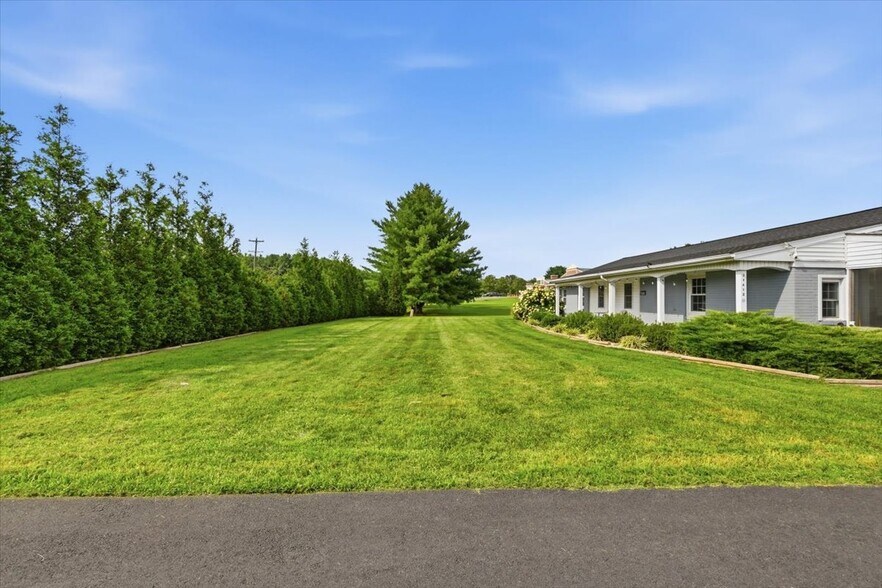 More Photos Of 21412 Evergreen Mills Rd, Leesburg Contractor Storage Yard For Lease