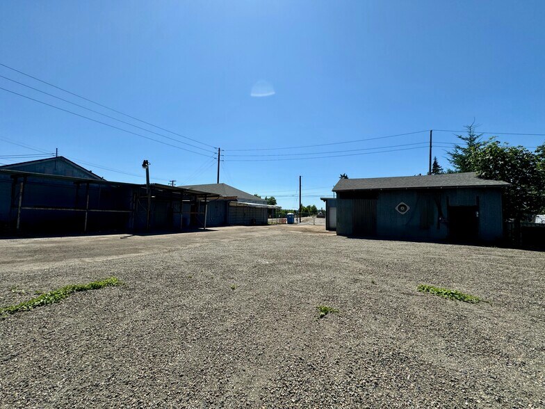 More Photos Of 405 S National Ave, Bremerton Service For Sale