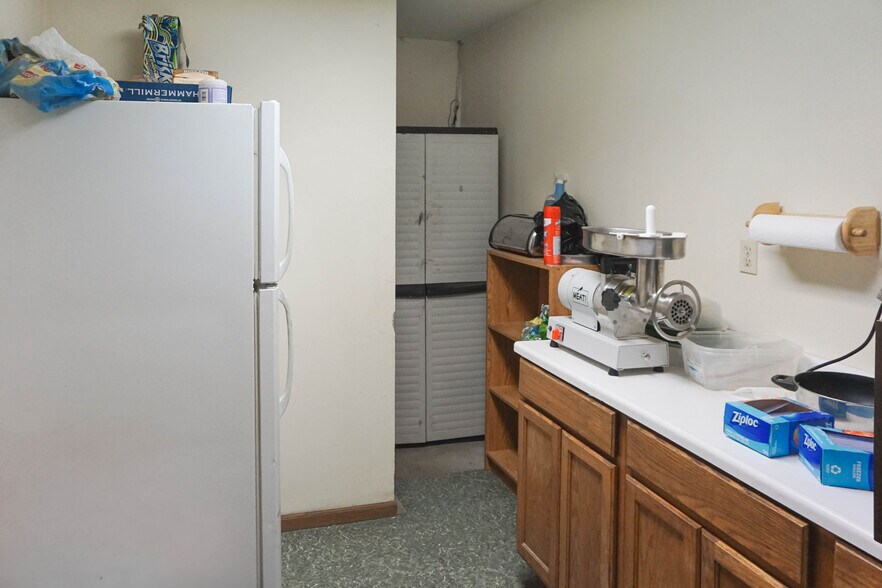 More Photos Of 11227 Twitty Dr, Rolla Industrial For Sale