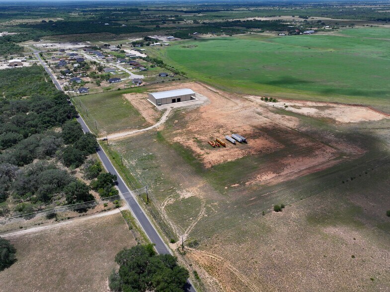 More Photos Of 7836 Old Campbellton Rd, Pleasanton Warehouse For Sale