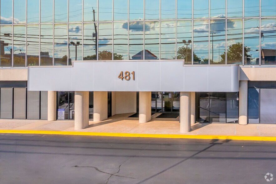 More Photos Of 481 N Frederick Ave, Gaithersburg Office For Lease