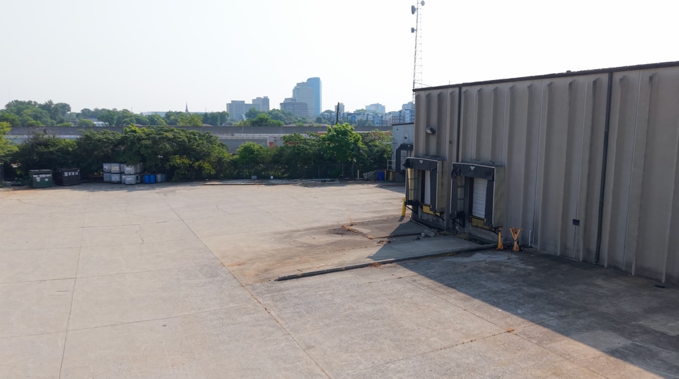 More Photos Of 475 Angliana Ave, Lexington Warehouse For Lease