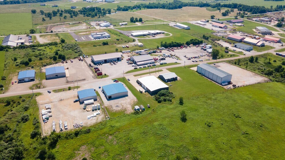 More Photos Of 66850 Executive Dr, Saint Clairsville Warehouse For Lease