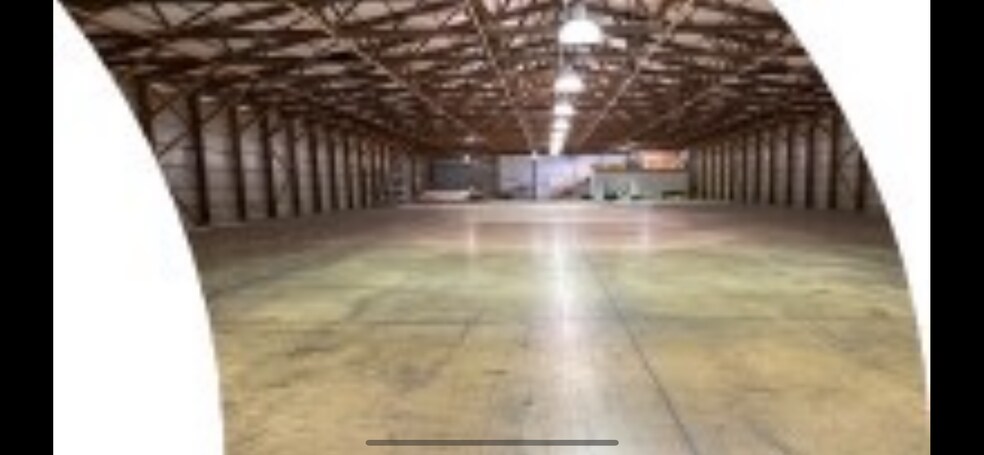 More Photos Of 124 W Progress Dr, Princeton Warehouse For Lease