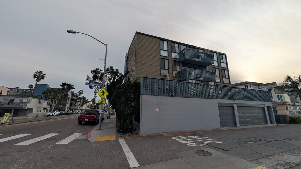 More Photos Of 2990 Mission Blvd, San Diego Office Residential For Lease