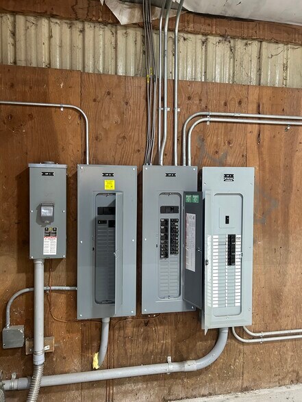 More Photos Of 104 NE 194th St, Ridgefield Contractor Storage Yard For Lease