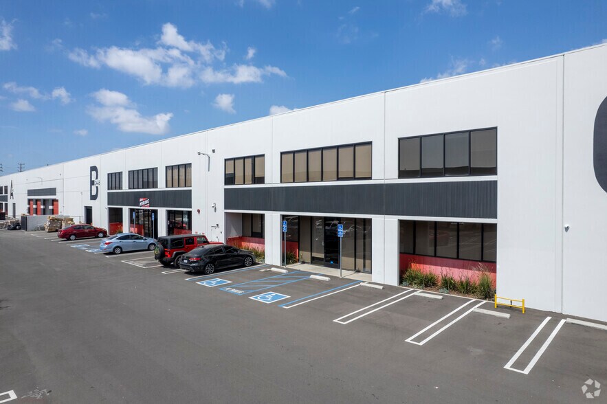 More Photos Of 2445 E 12th St, Los Angeles Industrial For Sale
