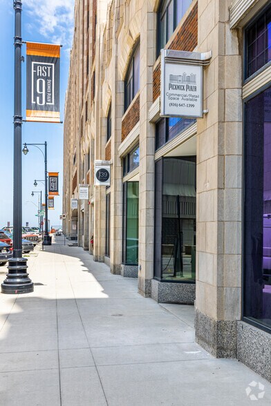 More Photos Of 921-939 McGee St, Kansas City Storefront Retail Office For Lease