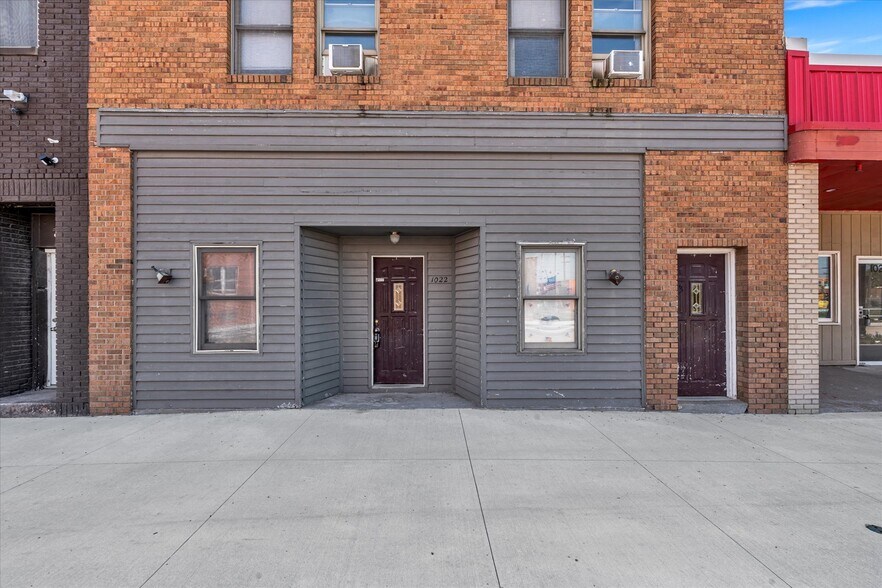 More Photos Of 1022 15th Ave, East Moline Multifamily For Sale