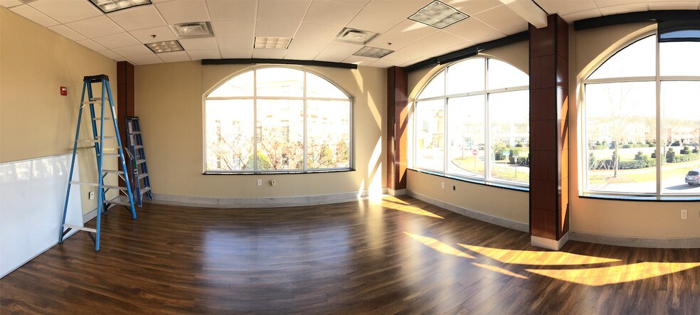 More Photos Of 600 Market St, Chapel Hill Office For Lease