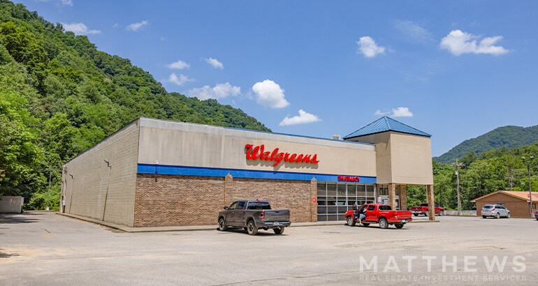 More Photos Of 69 Lewis St, Whitesville Drugstore For Sale