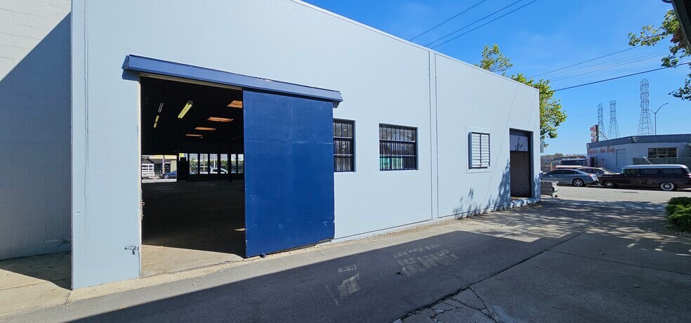 More Photos Of 1024 Howard Ave, San Mateo Warehouse For Lease