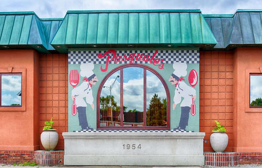 Primary Photo Of 31555 Woodward Ave, Royal Oak Restaurant For Lease