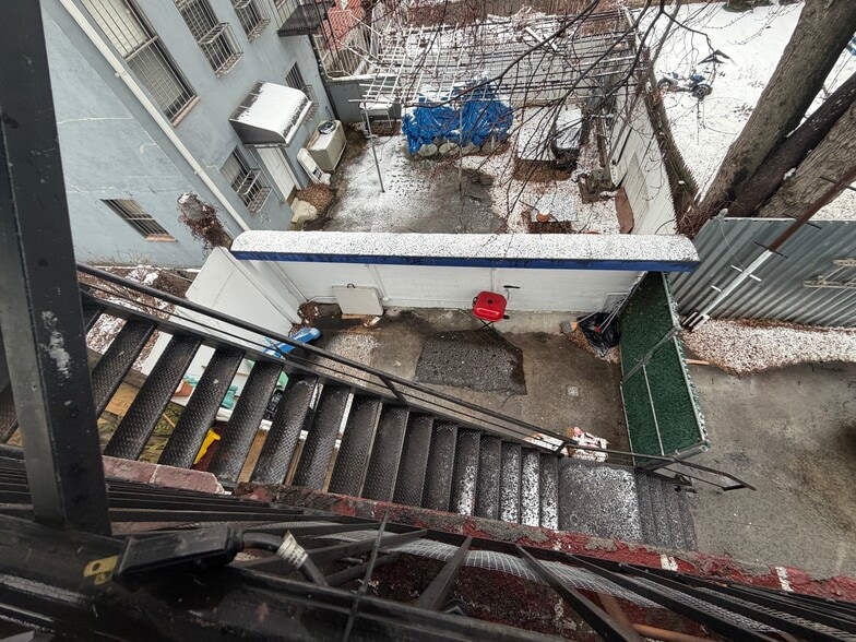 More Photos Of 4810 69th St, Woodside Storefront Retail Residential For Sale