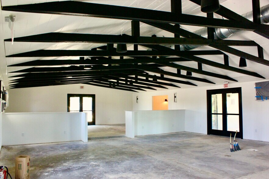 More Photos Of 18800 Hamilton Pool Rd, Dripping Springs Storefront Retail Office For Lease
